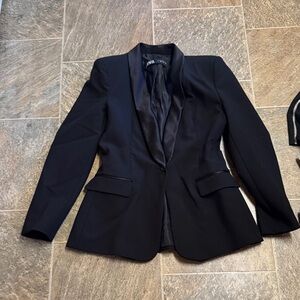 Zara Women's Black Suit Jacket